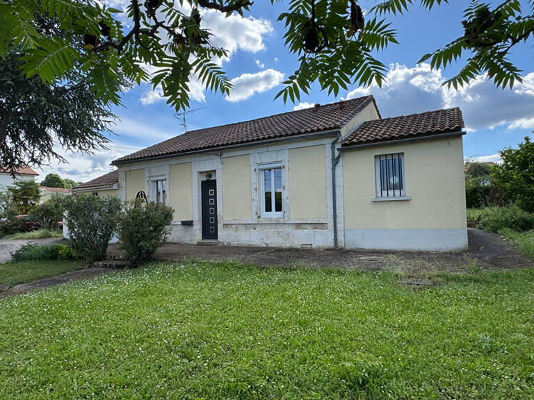 Maison Magnac Sur Touvre 5 pièce(s) 129 m2 — photo 1