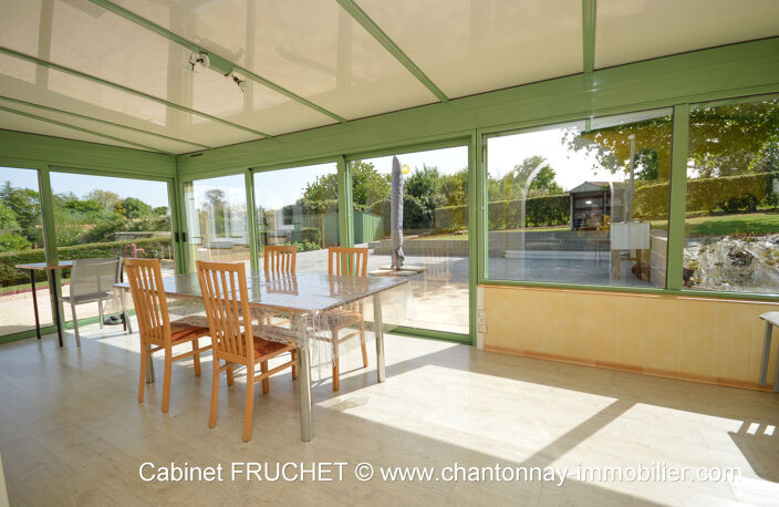 THIRÉ - Maison d'habitation avec dépendances et terrain — photo 3
