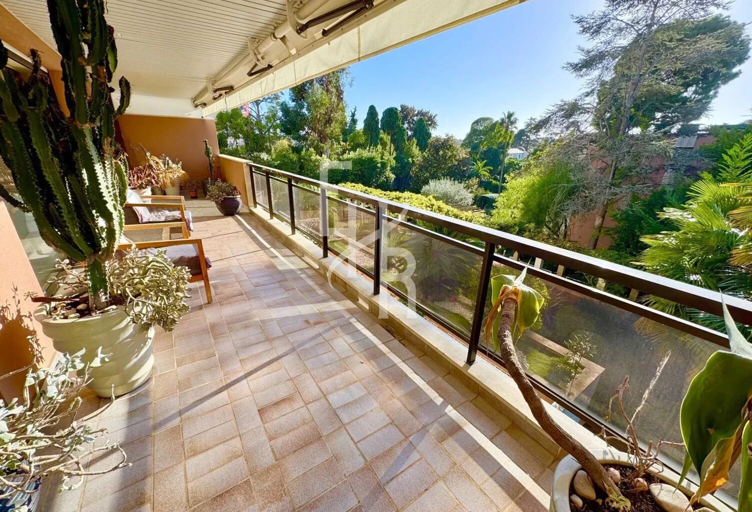 Cannes Basse Californie vente 3 pièces résidence standing — photo 1