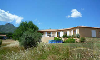 Maison 4 Pièces 115 m² à louer à Aubagne (13400)
