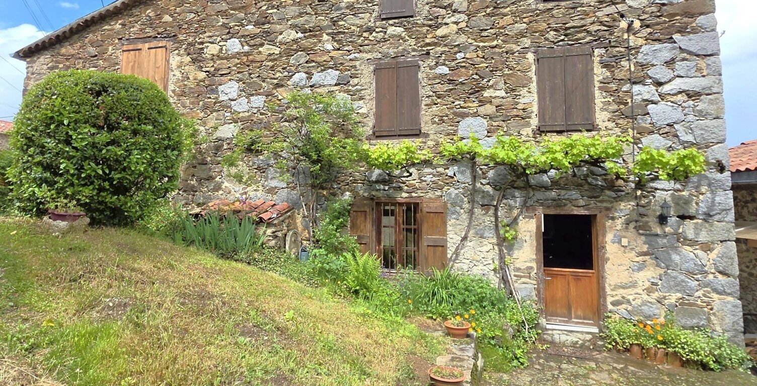 Maison en pierre entièrement rénové avec jardin — photo 1