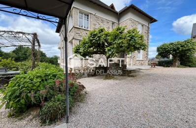 MAISON DE CARACTÈRE AVEC PISCINE — photo du bien