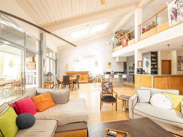 Talence forum superbe villa d'architecte de 307m² avec garage, piscine et dépendance aménagée — photo du bien
