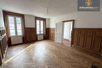 Maison 7 pièces 1650 €