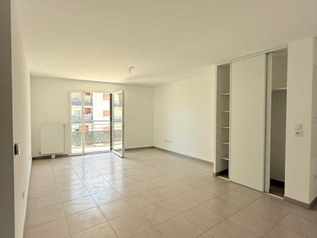 A LOUER - SANS FRAIS D'AGENCE - Secteur Vélodrome 8ème - Type 3 de 73m² avec bacon — photo du bien