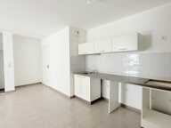 A LOUER - SANS FRAIS D'AGENCE - Secteur Vélodrome 8ème - Type 3 de 73m² avec bacon — photo 3