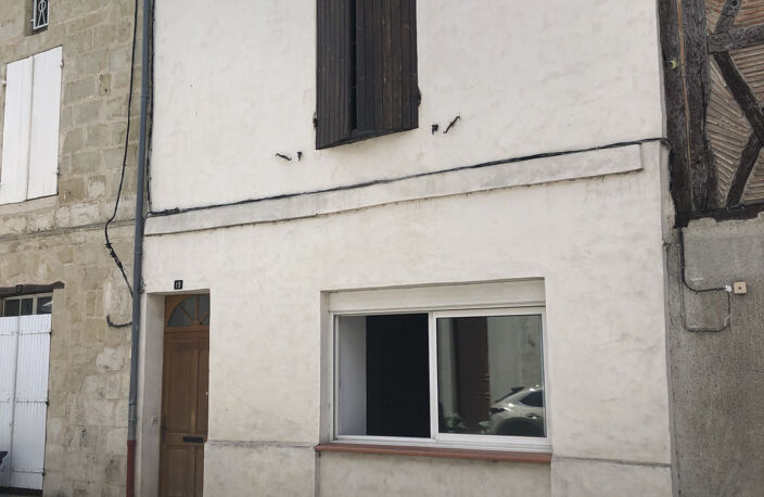 A louer Maison de ville  à Gontaud de Nogaret — photo 2