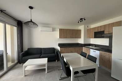 Appartement 2 pièces 817 €
