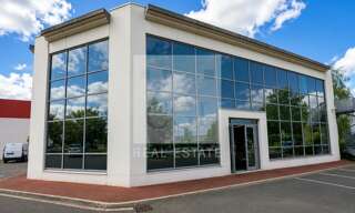 Bureau  356 m² à louer à Limonest (69760)