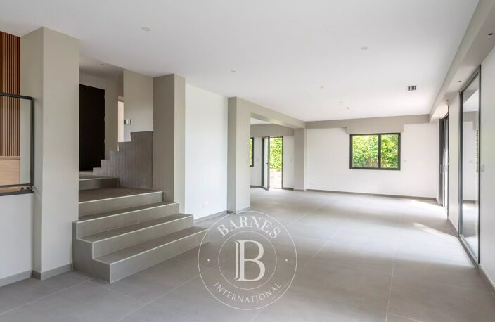 Quartier de l'Aigas - Maison réhabilitée 176 m2  - 4 chambres - terrain 1442 m2 — photo 4
