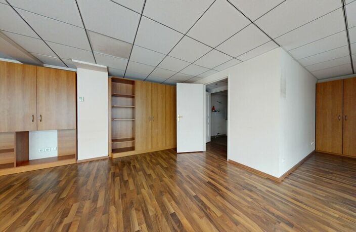 BUREAUX à LOUER — photo 3
