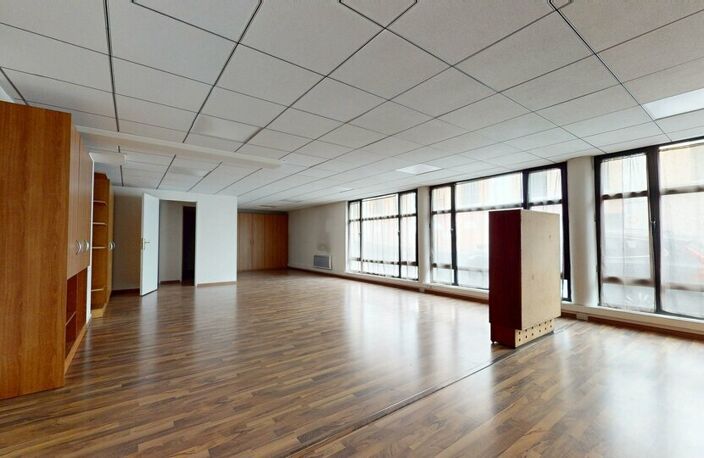 BUREAUX à LOUER — photo 4