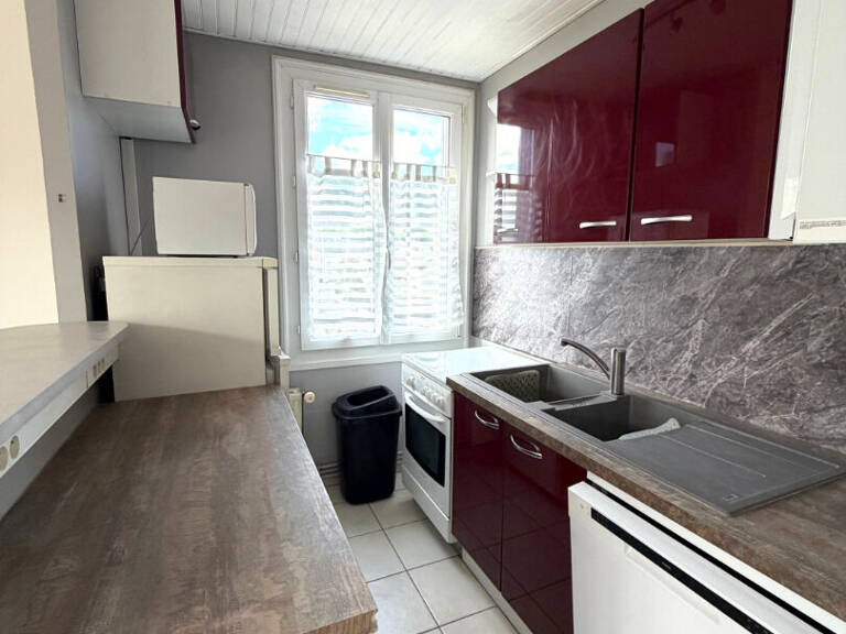 Appartement meublé Evreux 3 pièces 61.60 m² avec cave et parking — photo 1
