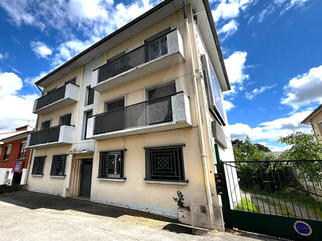 Toulouse - Avenue de Lardenne Ensemble immobilier de 372 m² avec 6 garages. — photo du bien