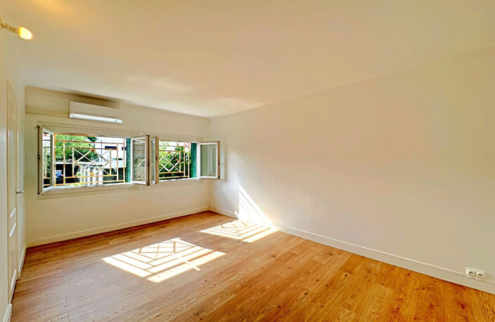 Toulouse - Avenue de Lardenne Ensemble immobilier de 372 m² avec 6 garages. — photo 5