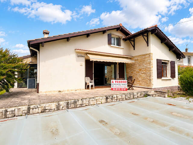 Anglet à vendre charmante maison de 1960 vue sur les pyrénées — photo du bien