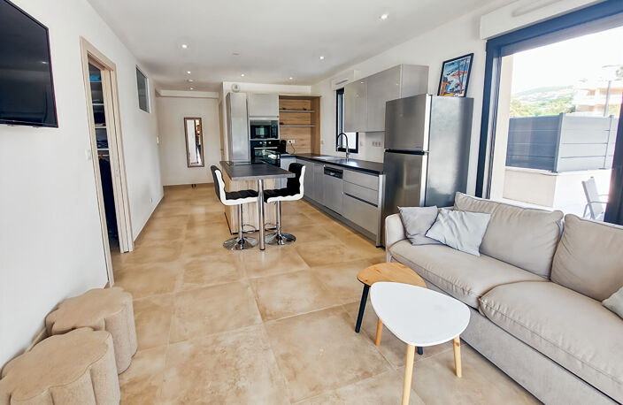 AGOSTA PLAGE  MAGNIFIQUE T2 AVEC TERRASSE EXCEPTIONNELLE DE 134 m² — photo 3