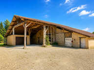 Ensemble en pierre avec  tres bon rapport locatif — photo 3