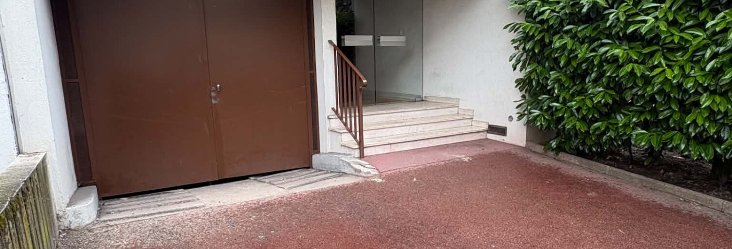 Garage   m² à vendre à Clamart (92140)