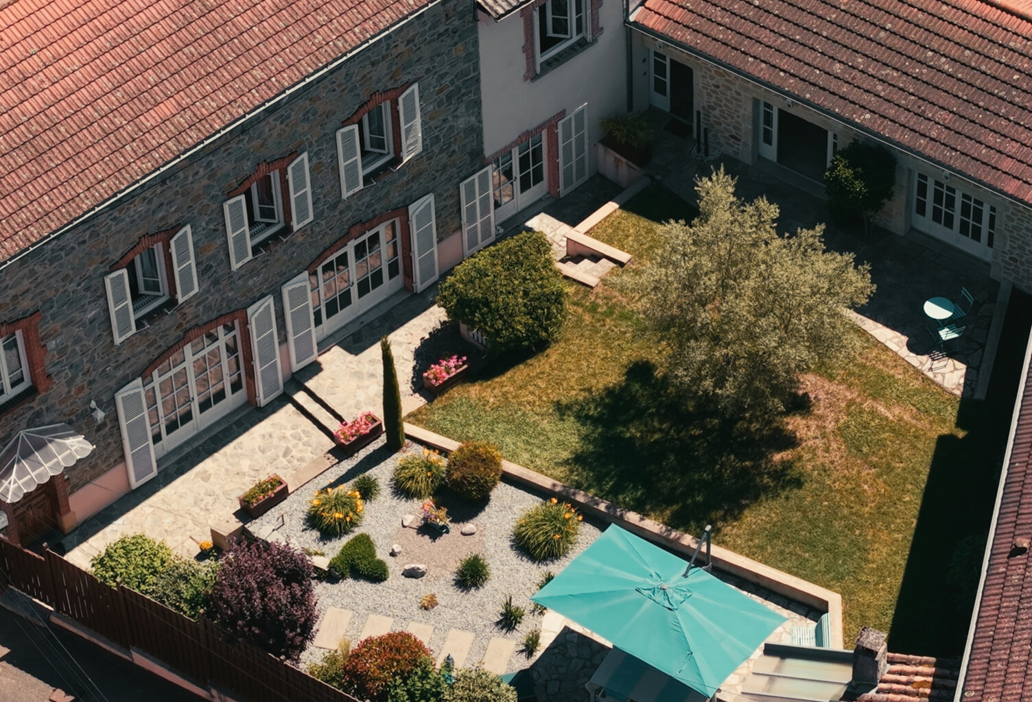 Maison de caractère avec jardin clos et arboré — photo 1