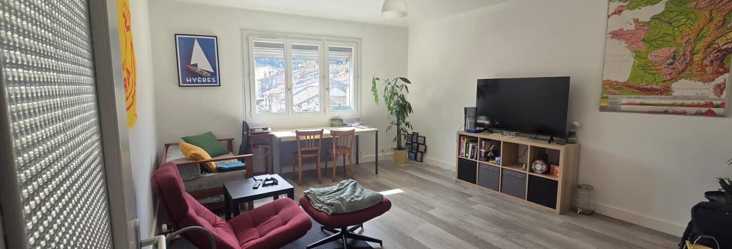 Appartement 3 Pièces 73 m² à louer à Solliès-Pont (83210)