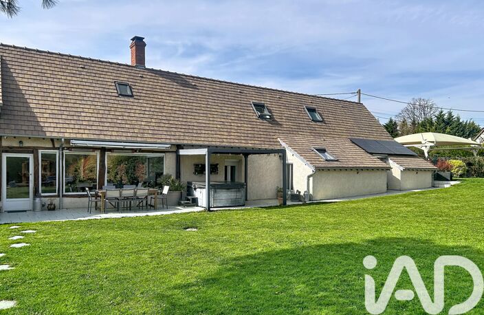 Vente Maison/villa 8 pièces — photo 2
