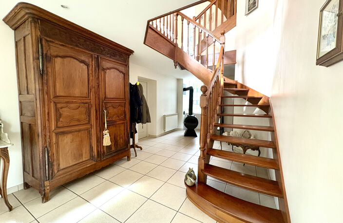 À VENDRE   Ancienne maison de caractère avec dépendances et — photo 5