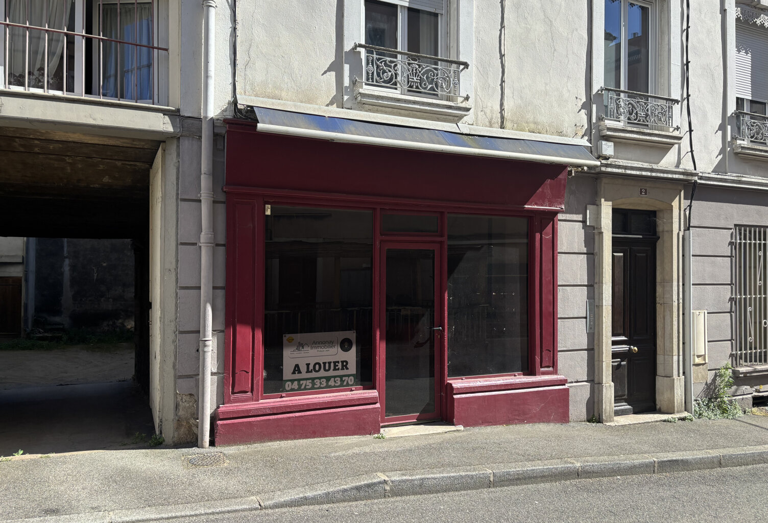 ANNONAY RUE SADI-CARNOT LOCAL COMMERCIAL A LOUER — photo 1