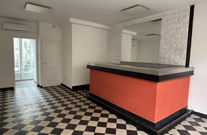 ANNONAY RUE SADI-CARNOT LOCAL COMMERCIAL A LOUER — photo 2