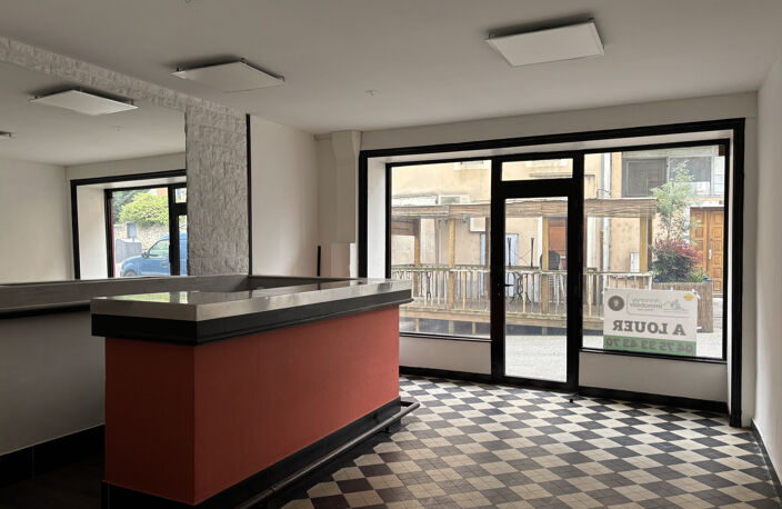 ANNONAY RUE SADI-CARNOT LOCAL COMMERCIAL A LOUER — photo 3