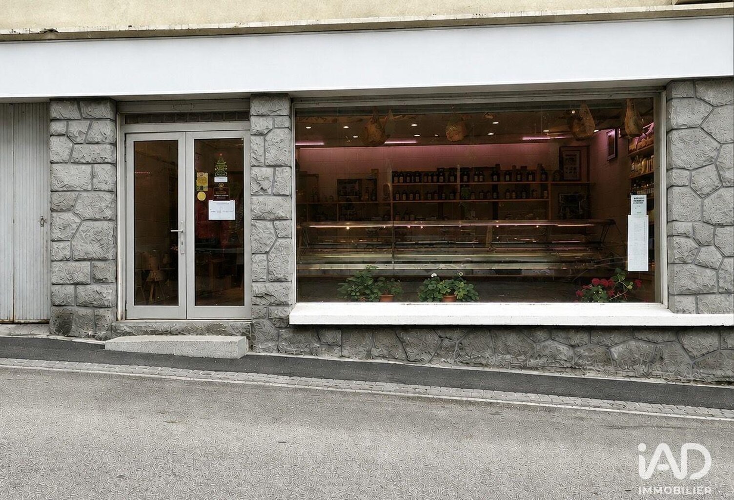 Vente Surface diverse 220 m&sup2; — photo 1