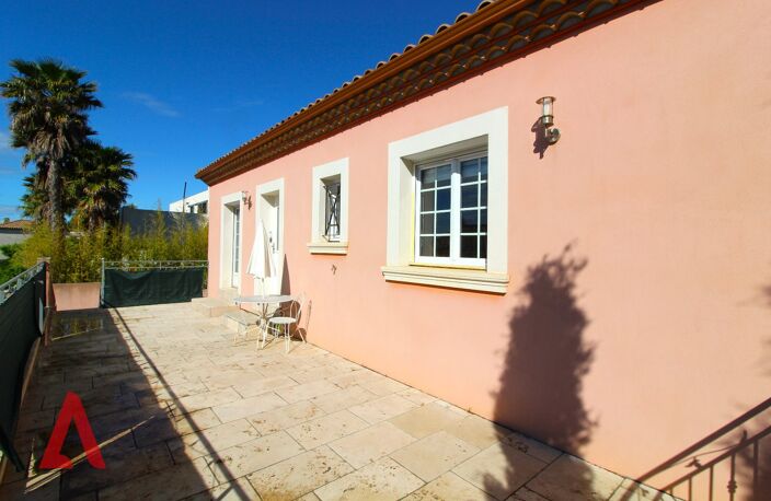Superbe Villa Méditerranéenne à Magalas | 6 Pièces | Piscine | Vue Dégagée | Entrées Séparées & Double Garage | 6 Parkings | 552 000  — photo 3