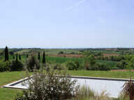 SUR LES COTEAUX DE TOULOUSE A MERVILLA SUPERBE VILLA CONTEMPORAINE DE 260M2 AVEC VUE SUR LES PYRENNEES — photo 2