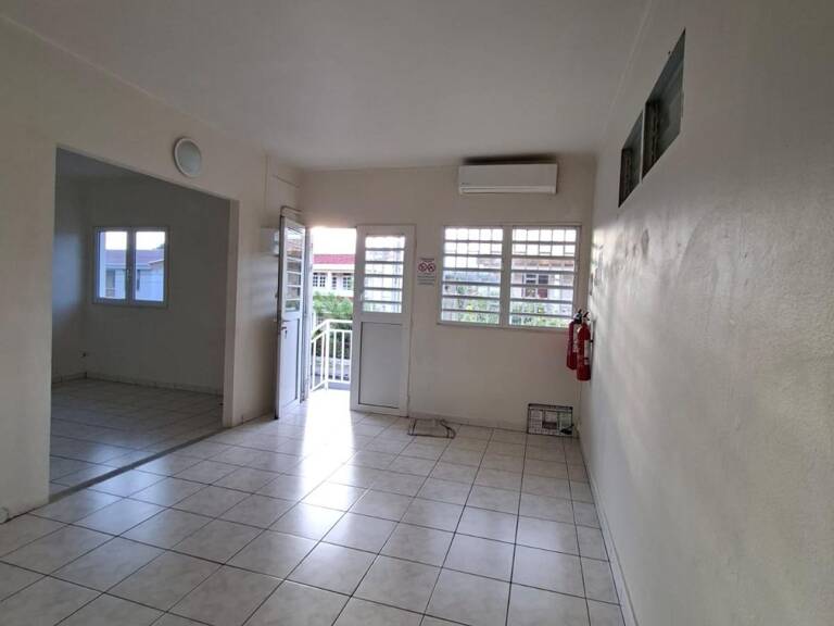 Local professionnel 79 m²  Idéal activité médicale, paramédicale ou tertiaire — photo 1