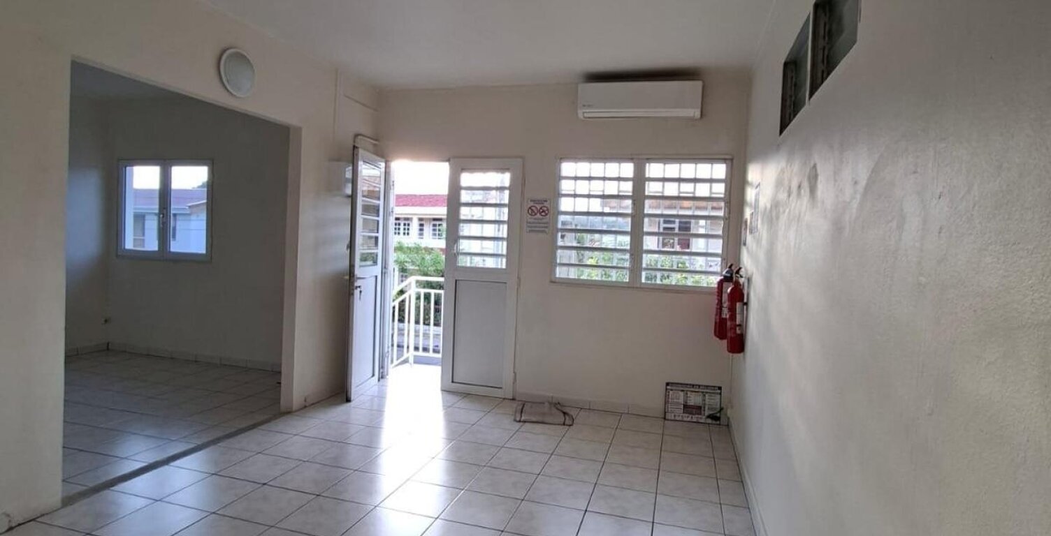 Local professionnel 79 m²  Idéal activité médicale, paramédicale ou tertiaire — photo 1