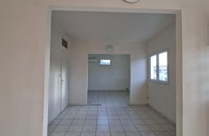 Local professionnel 79 m²  Idéal activité médicale, paramédicale ou tertiaire — photo 2