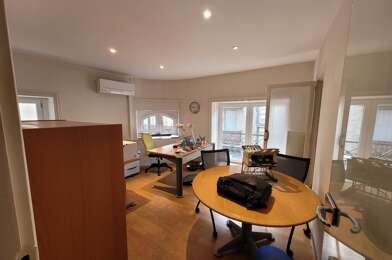 Bureau 3 pièces 700 €