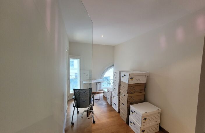 Bureau — photo 3