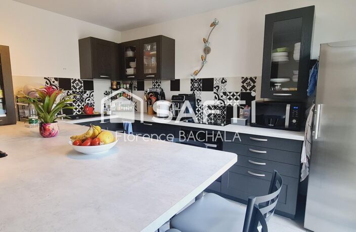 Maison familiale de 2013 de 173 m² avec 5 chambres, possibilité 7 chambres sur 659 m² de terrain — photo 5