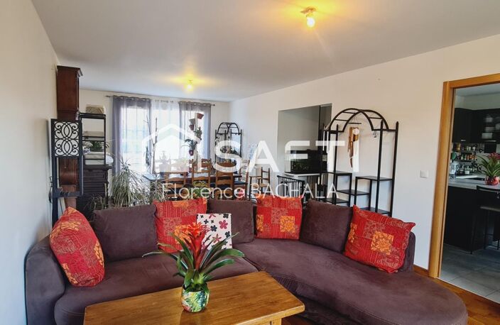 Maison familiale de 2013 de 173 m² avec 5 chambres, possibilité 7 chambres sur 659 m² de terrain — photo 2