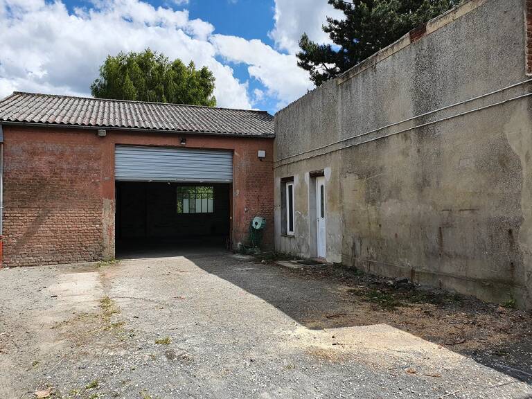 Local commercial — photo 1