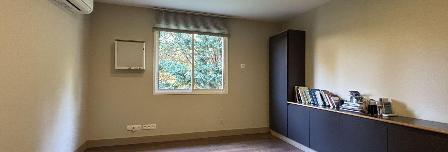 Commerce  62 m² à louer à Belin-Béliet (33830)
