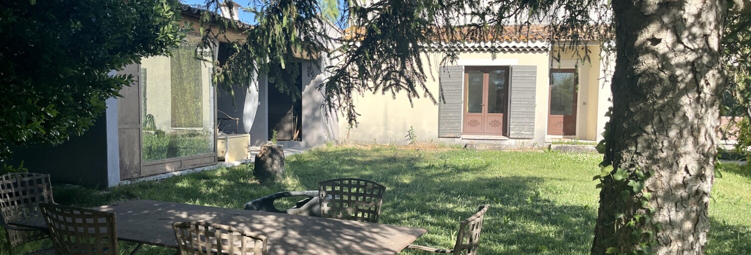 Maison 6 Pièces 184 m² à louer à Cadenet (84160)