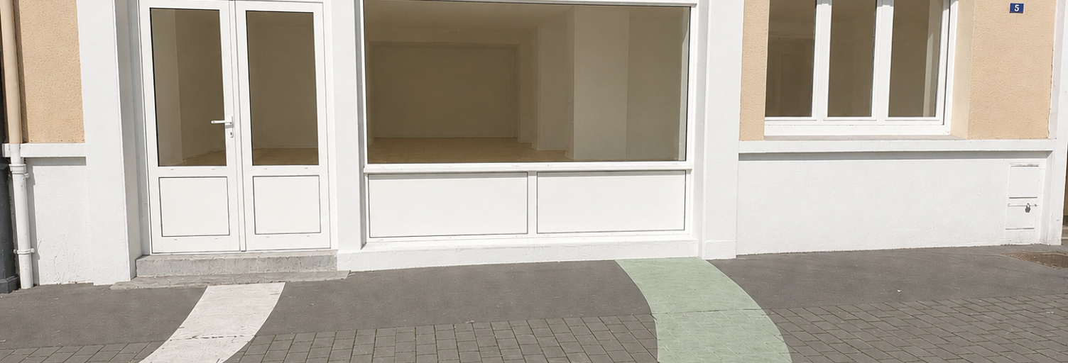 Immeuble  64 m² à vendre à Saint-Nazaire (44600)
