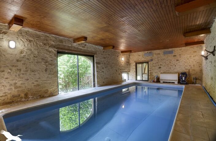 Maison en pierre de 10 pièces principales — photo 3