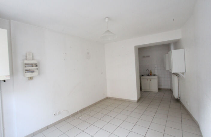 Centre-ville, proche gare et commerces, immeuble 5 logements — photo 3