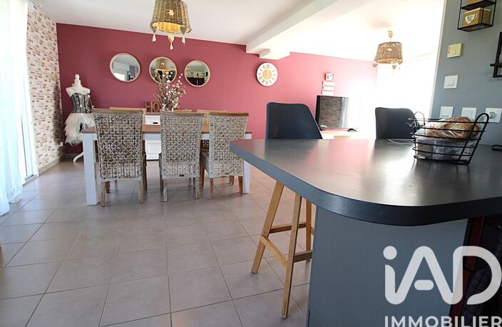 Vente Maison/villa 9 pièces — photo 2