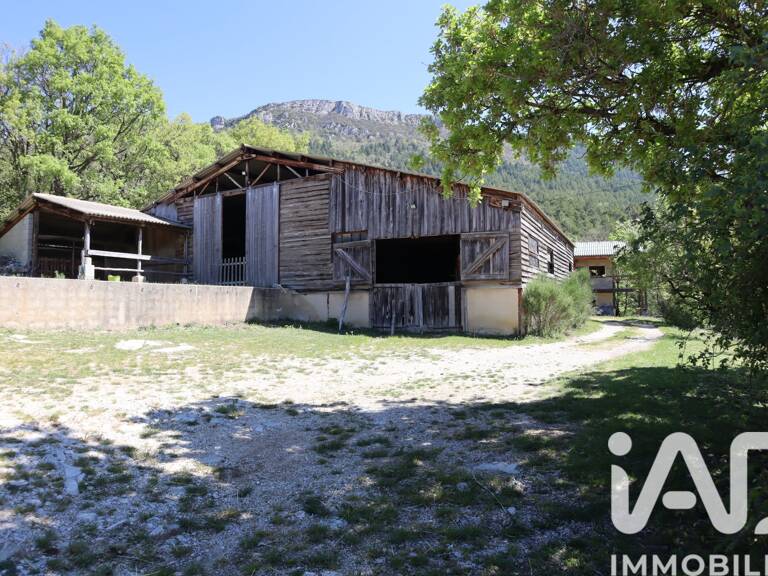 Vente Terrain 740 235 m&sup2; — photo 1