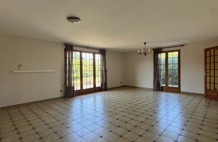 Vente Maison/villa 10 pièces — photo 3