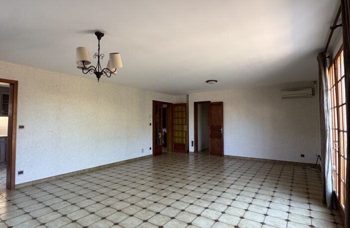 Vente Maison/villa 10 pièces — photo 5